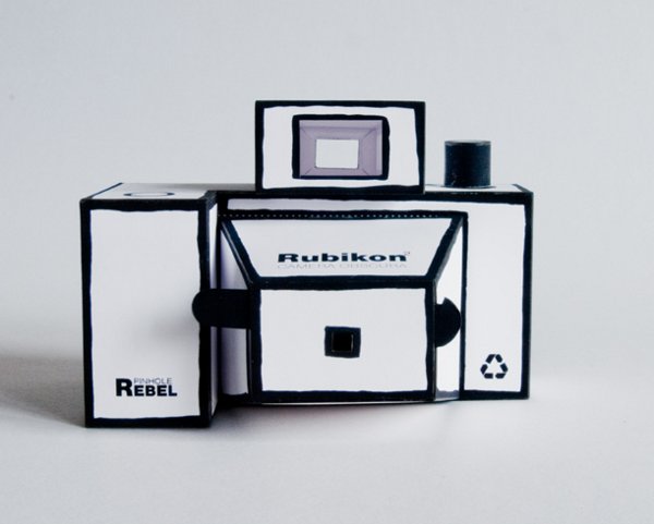 Desain Unik Kamera Foto dari Kertas Rubikon-paper-camera_1