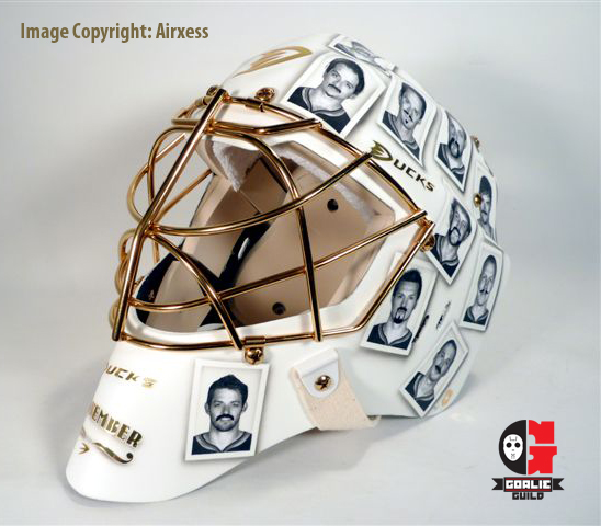 Le masque de Jonas Hiller pour le Movember! Hillermomask03