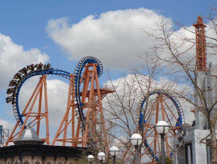 [NL] Stunt Fall - Giant Inverted Coaster (Vekoma) By Gominolo Wbmw72