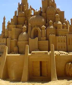 Sandland (reino da areia) RTEmagicC_Sand_sculpture.jpg