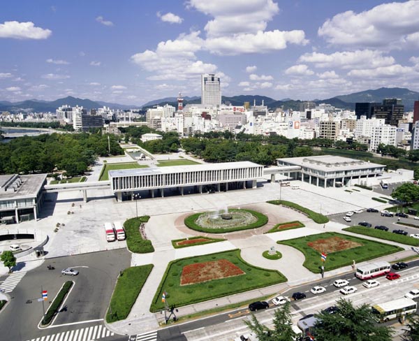  اليابان...... Hiroshima_peace_memorial_museum_hiroshima_pref_japan_photo_jnto