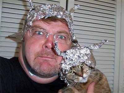 David Icke New Age Neo Nazi Guru - Page 3 Tinfoil_Hat_Cat