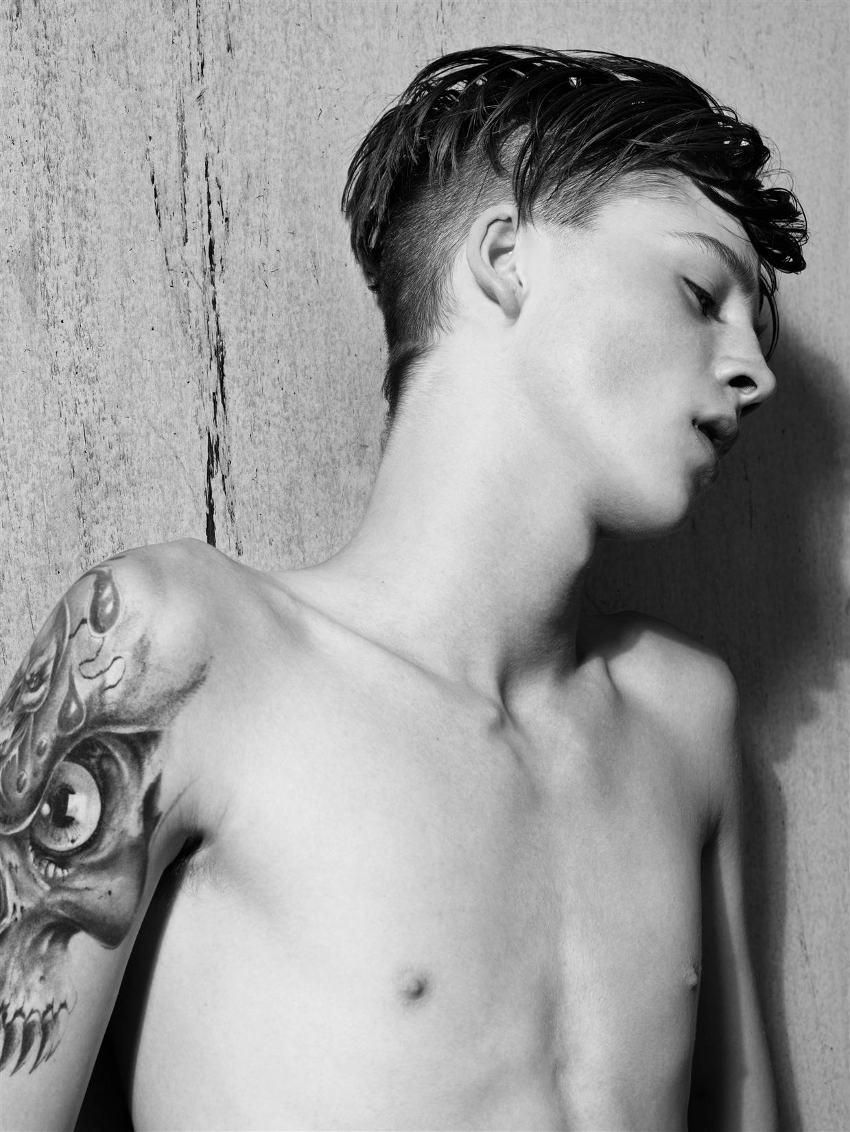 Ash Stymest の  00255voguehommesjp1a