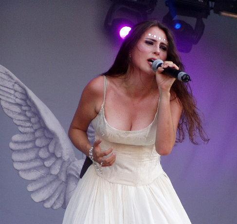 SHARON!!!!!!! - Page 22 SharonDenAdel