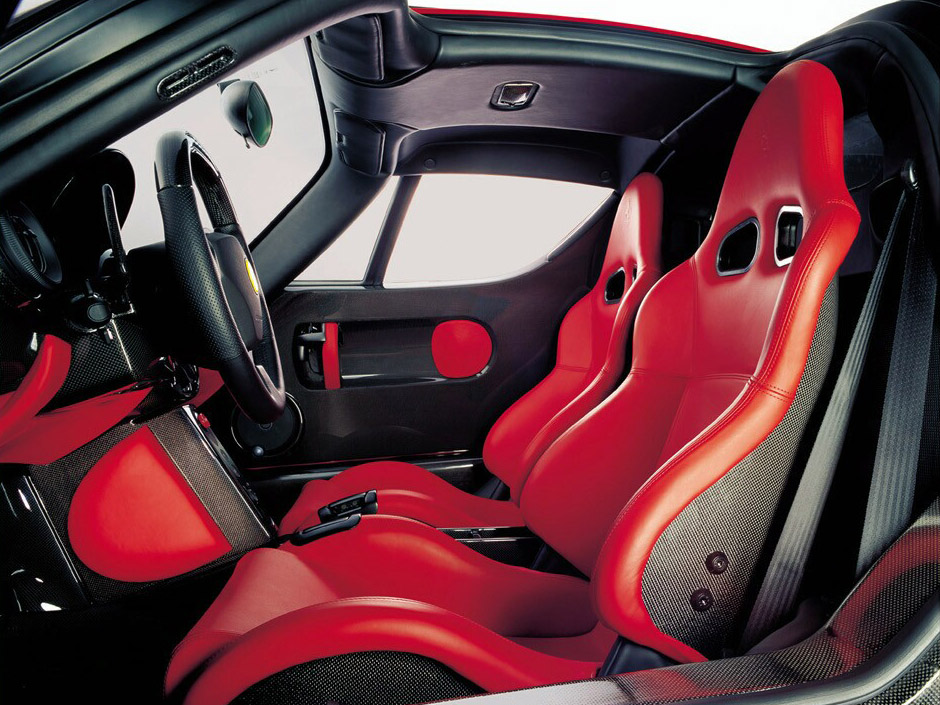 Sièges MC Victory et MC Stradale Ferrari-enzo-seats-interior