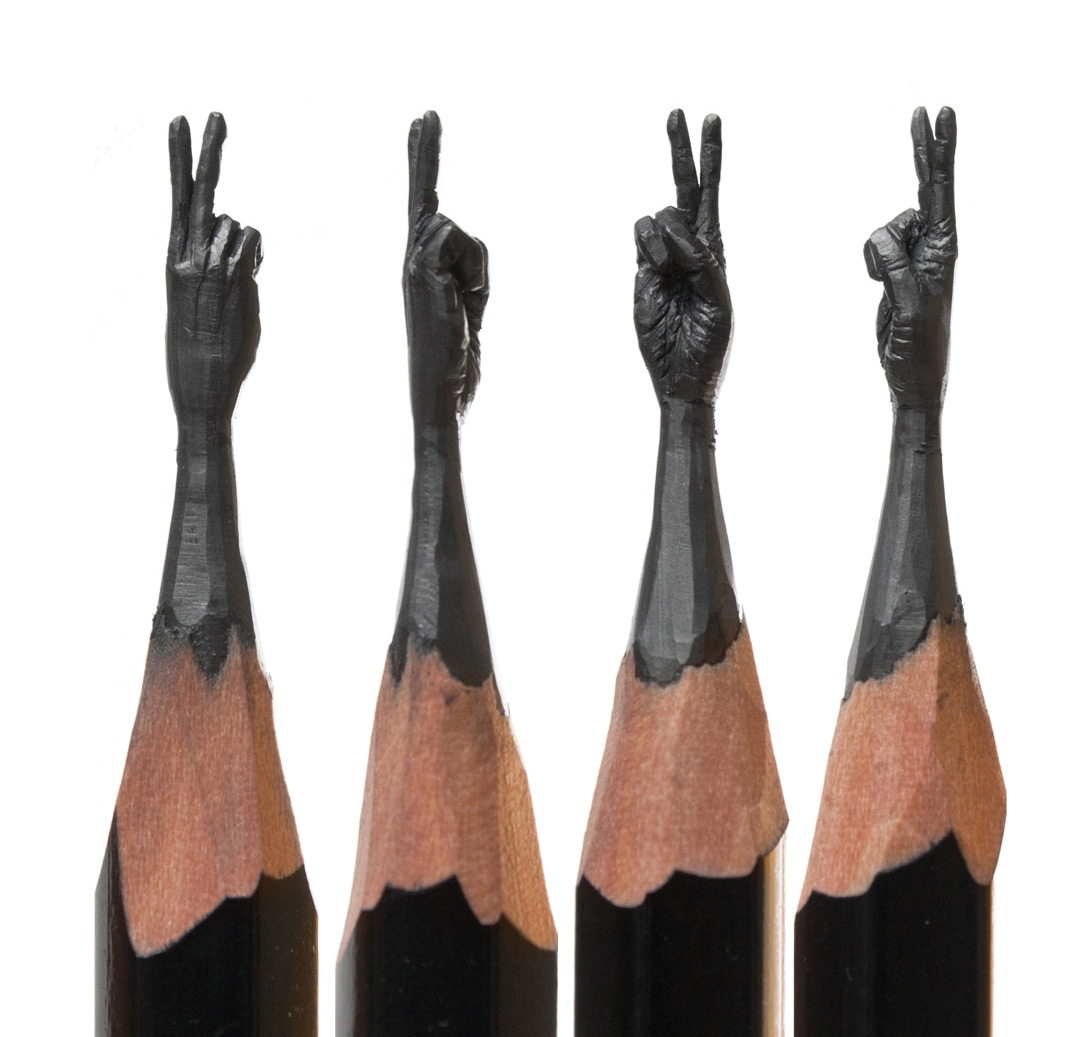 فنان ينحت على رؤوس اقلام الرصاص . مبدع مبدع Pencil-4