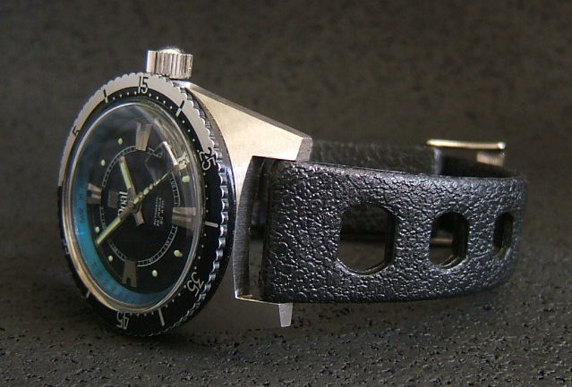 DIVER - incoming vintage diver 07302010e