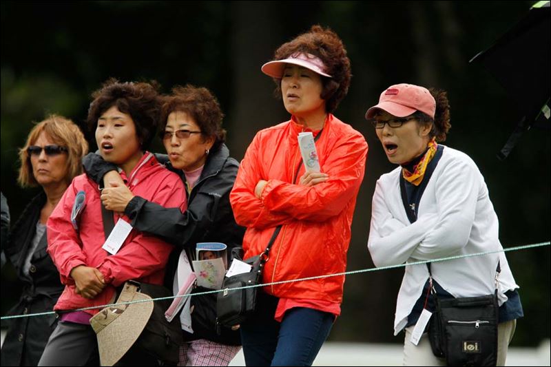 Fanovi i navijači - foto reakcije - Page 2 Fans-react-to-Inbee-Park