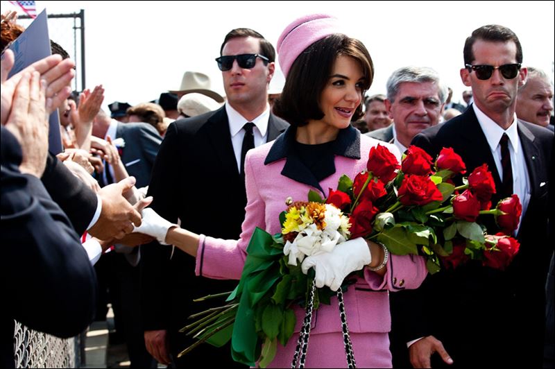 Bible - Page 21 People-Katie-Holmes-Jacqueline-Kennedy