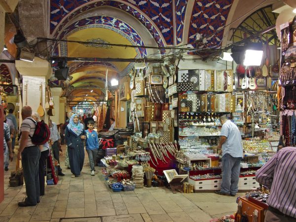 Turska - Page 5 Inside-the-Grand-Bazaar-Istanbul-600x450