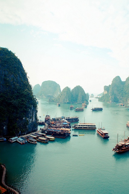 Ο γύρος του κόσμου σε... 40  φωτογραφίες Ha-Long-Bay-Vietnam