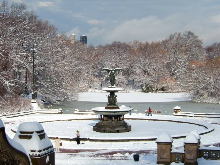 Mùa đông khắp nơi. Bethesda_Fountain_central_park3-718x539