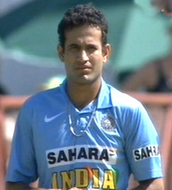 Micromax ODI Series: Blue Knight Hawks vs Hurricanes | 3rd OD | 4th June 2013 | - Page 3 Irfan-Pathan_1