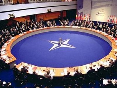 NATO  takim urgjent për Libine NATO_3_0