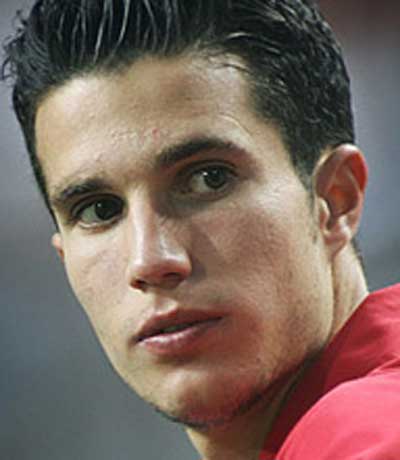 Liverpool v QPR Saturday 3pm - Page 5 Van-persie-5424