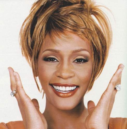 Na poslednje slovo, slike muzičara,glumaca i glumica - Page 23 Whitney-Houston_2