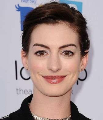 Erkeklerin ''en çok arzulanan Top 99 KAdın Listesi'' Anne-hathaway