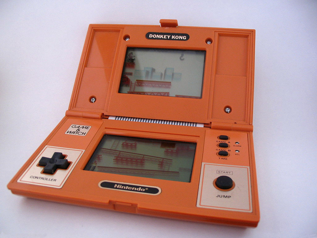 Pica Pic,le site qui fait revivre les Game & Watch. Very,very old school ! Le-d-pad-dans-le-game-amp-watch-donkey-kong