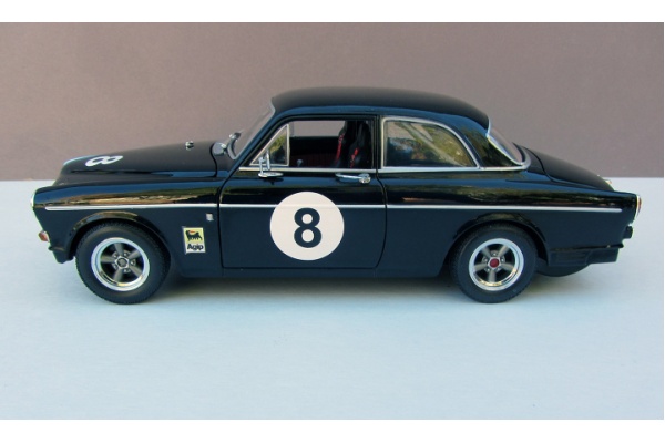 Revell 1/18 Volvo 121 racing mod 12_slideshow