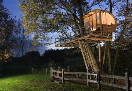 أشكال منوعه لمنازل  تبنى  على الأشجار. Treehouses10