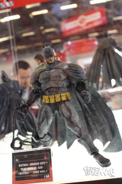  [Square Enix] Play Arts Kai - Batman "Arkham City " - Batman "The Dark Knight Returns" Squareenix-japanexpo2013-93