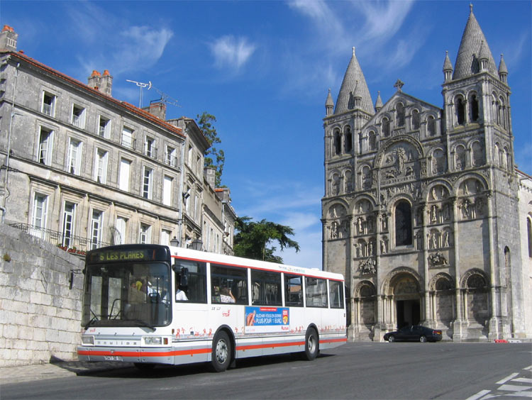 Le reseau de bus d'Angouleme (STGA) Pic_2005_10