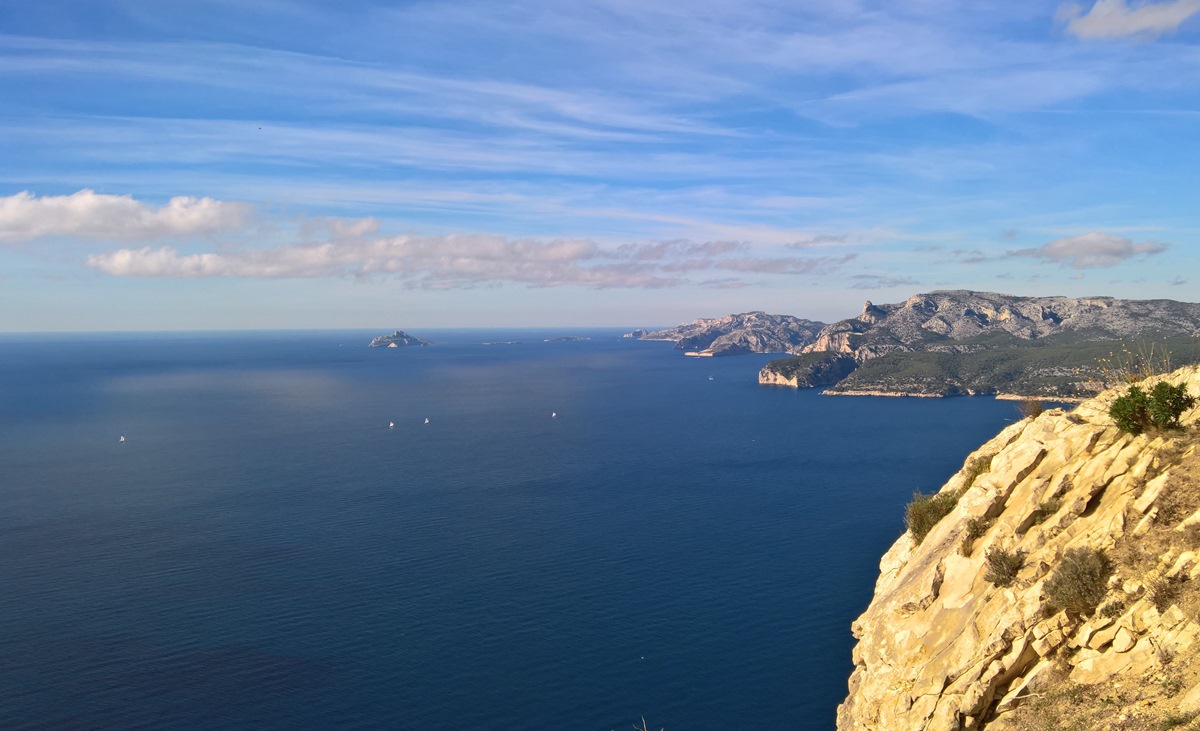 la grande bleue , vue depuis la route des crêtes de Cassis 1