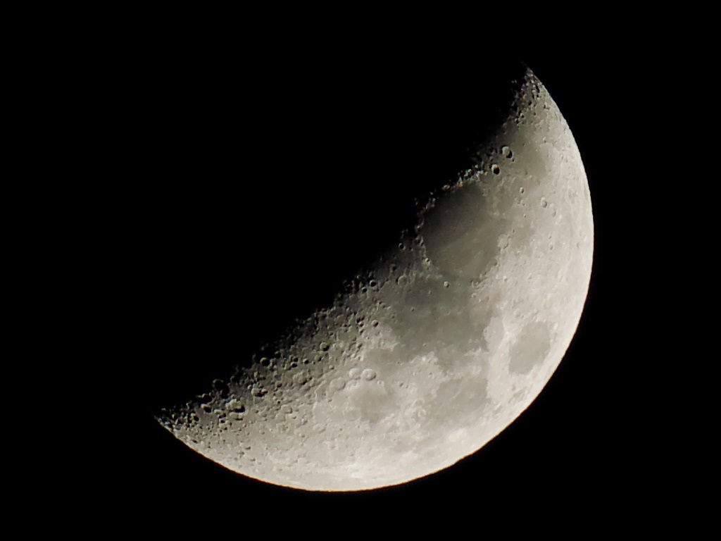 Lune du 24/03/2018 un peu après 0h00 P1030296