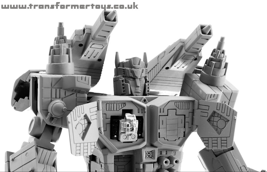 [BTS Toys] Produit Tiers - BTS-03 Kit G1 de Matrice d'Optimus, BTS-04 Sonicron (Soundwave/Radar), Mini cassettes Décepticons, Fort Maximus, Blaster/Tempo, BTS-06 Nova Lord (aka Overlord) - Page 2 Bts-nova-lord-aka-not-overlord-12