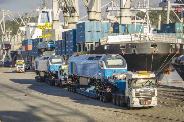 Leixões quebra 4% no primeiro trimestre Leix%C3%B5es-Exporta%C3%A7%C3%A3o-de-locomotivas-e1442256584495