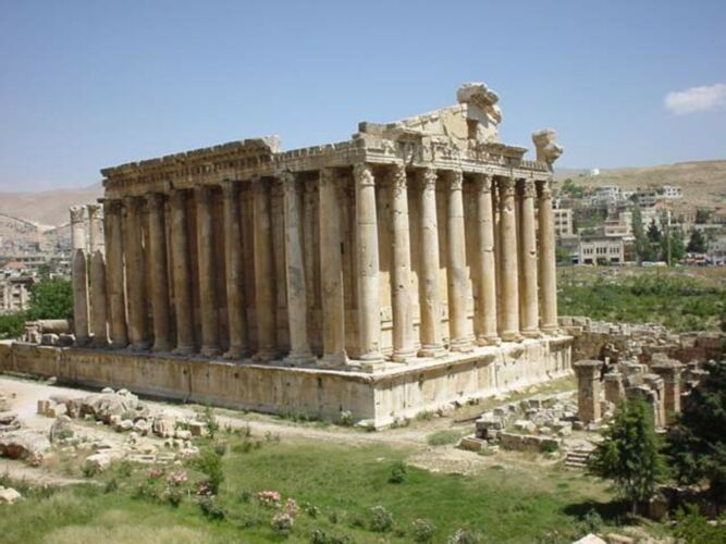 Космическата площадка Баалбек 2001baalbek006