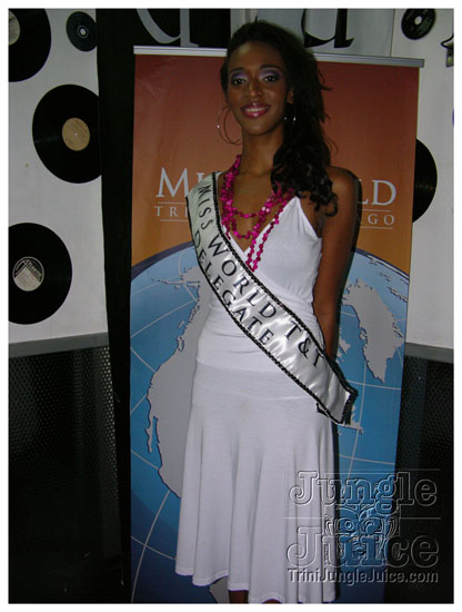 Ashanna Arthur (Trinidad & Tobago WORLD 2009) - Page 2 Ms_world_tnt_cocktail_party_2k9-014