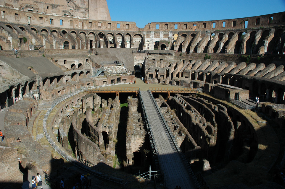 Bul GetiR....:D - Sayfa 3 FCO%20Rome%20-%20Colosseum%20interior%20arena%2003%203008x2000