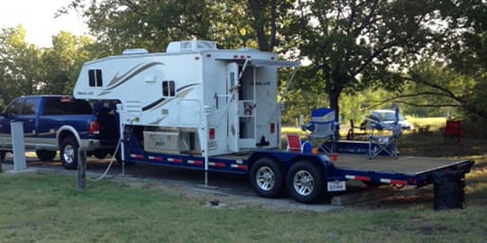 Haulers pour l'inspiration... Gooseneck-trailer-camp-chairs