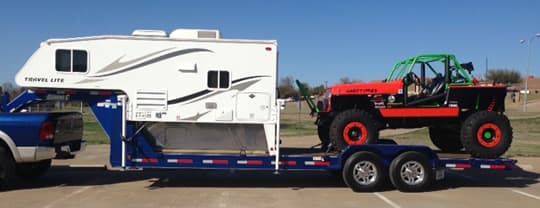 Haulers pour l'inspiration... Gooseneck-trailer-camper-jeep