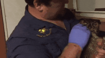 Owl Can’t Stop Hugging The Man Who Saved Her After Car Accident Owl4