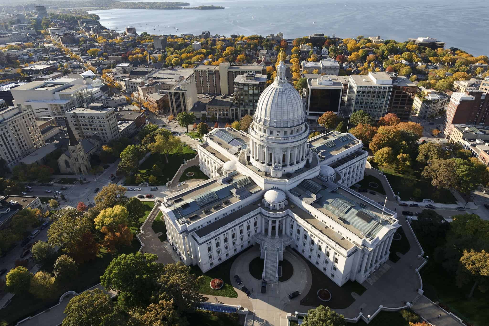 This Wisconsin City Just Committed To 100% Renewable Energy Downtown-madison-wi-arts-entertainment-and-politics-1