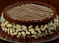 TORTA TRUFADA COM PANETONE R1385738188