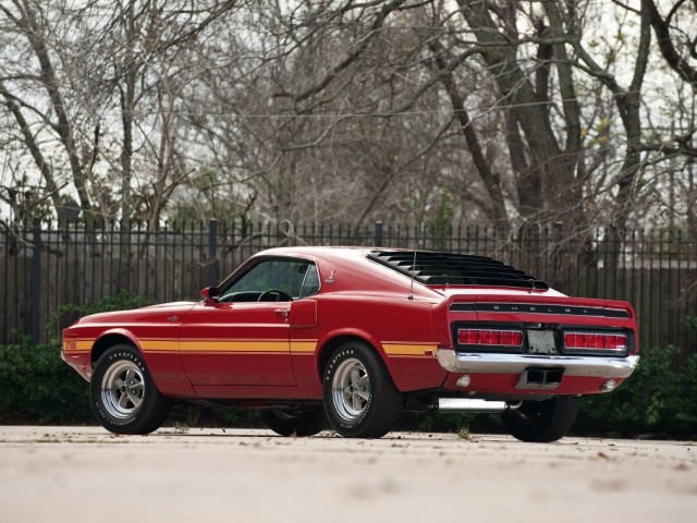 La Ford Mustang a 50 ans ! by tuxboard.com Ford-Mustang-10-640x480