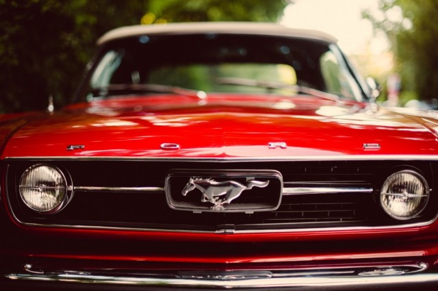 La Ford Mustang a 50 ans ! by tuxboard.com Ford-Mustang-5-640x425