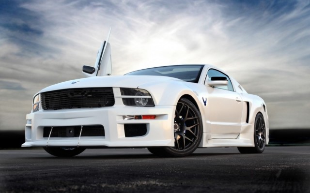 La Ford Mustang a 50 ans ! by tuxboard.com Ford-Mustang-8-640x399