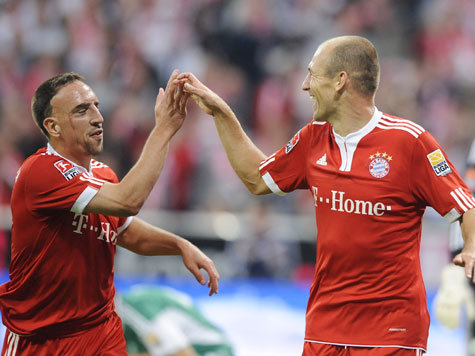 أفضل ثنائي في عالم كرة القدم .... 110133837-ribery-robben.9