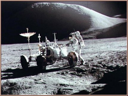 [Lunette stéréo requis] 1971 Ovni Appollo 14 sur la lune  NASA3