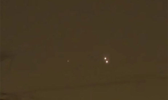 UFO News ~ Clear UFO sighting In Moscow and MORE Moscow-456993