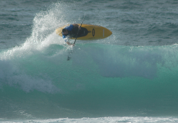 Mardi 15 février 2011 : sea kayak rippin' & shreddin' da wave ! Sean1