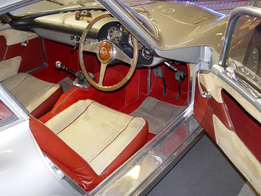 Quizz du jour : qui connait cette auto ? Alfa-Romeo-2000-Sportiva-Coupe_7