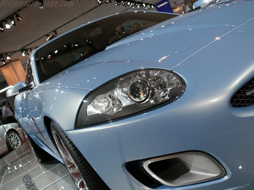 Jaguar XK8 Advanced Coupe 2197-8