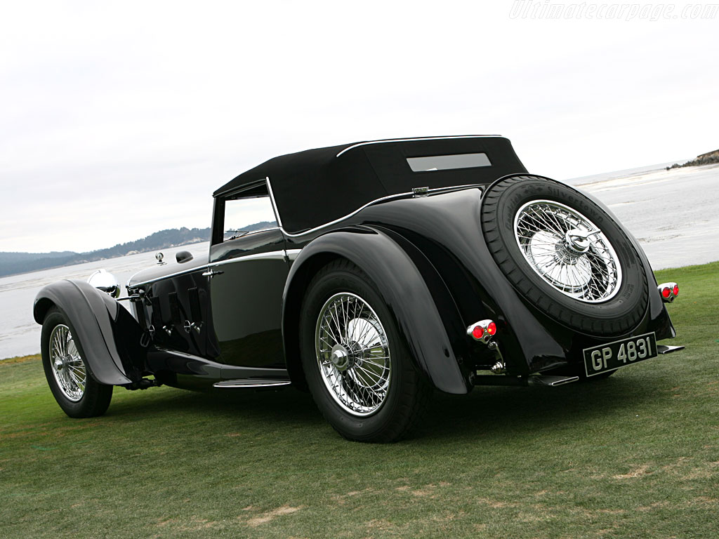 Des " Idées Désign" pour nos rods - Page 11 Daimler-Double-Six-50-Sport-Corsica-Drophead-Coupe_5