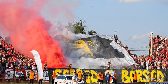  ألتراس | Ultras  - صفحة 7 Dvtk-ujpest_6