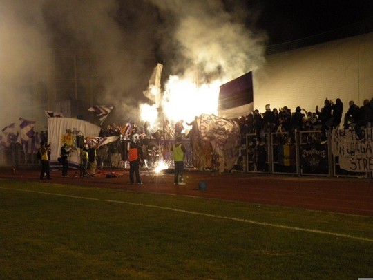 Le mouvement en Roumanie Poli-nadrag_7